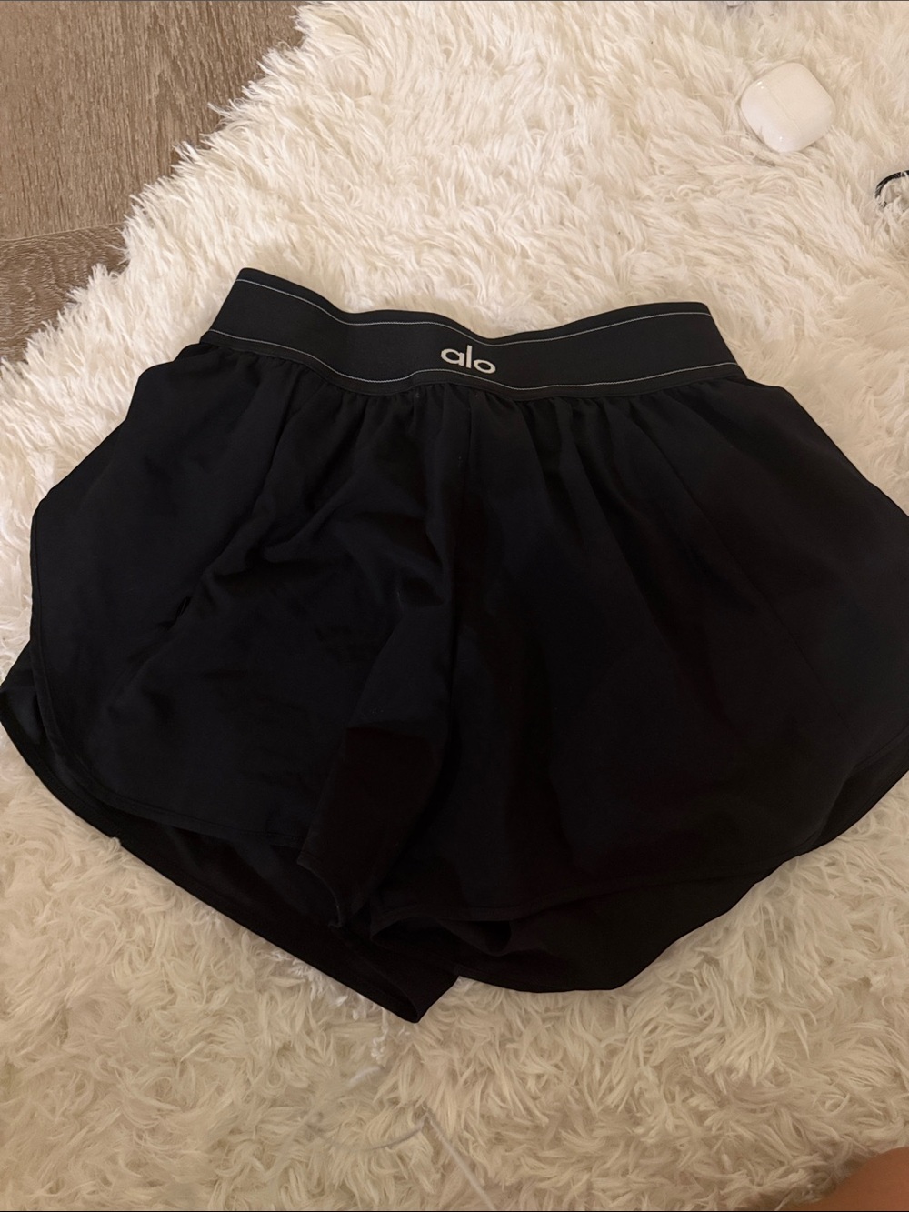 ALO Yoga Black Match Point short with Elastic Waistband
